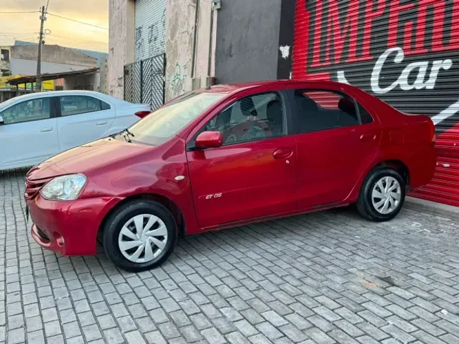 Toyota Etios XS Sedan 1.5 Flex 16V 4P Mec. 2013