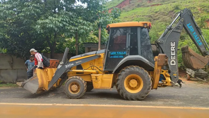 Vendo ou troco por caminhão caçamba ( toco ou trucado)