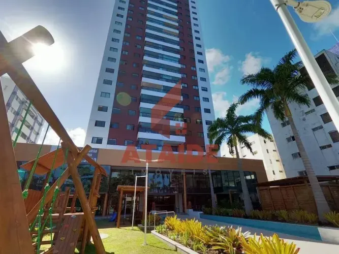 Apartamento com vista mar a poucos metros do mar em Candeias
