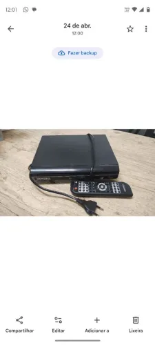 Dvd mundial com funções de USB e karaokê pouco uso, em excelente estado