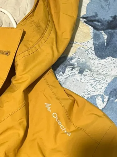 Jaqueta Parka Impermeável Quechua NH550 ? Feminina (Amarelo Mostarda)