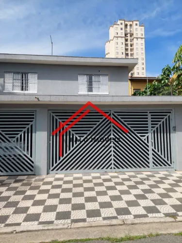 Casa para locação no Centro de Osasco-SP: 3 quartos, 1 sala, 2 banheiros, 2 vagas de garag
