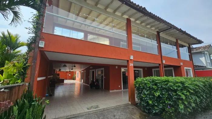 MANSÃO NO CONDOMÍNIO PORTO FRADE - ANGRA DOS REIS -RJ - ANALISO CARRO COMO PARTE DE PAGAME