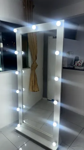 Espelho camarim com lapadas 1,90M em perfeito estado