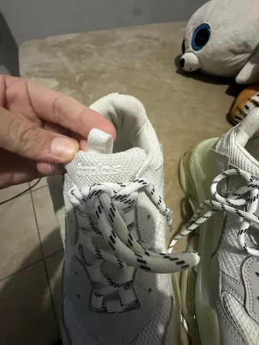 Tênis Balenciaga importado tamanho 41 semi novo
