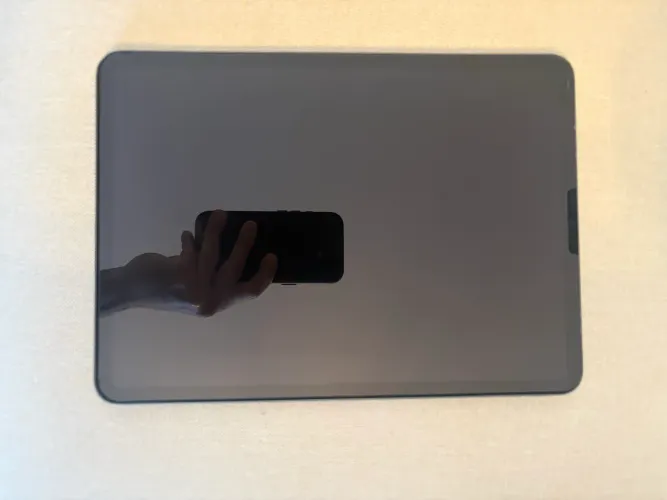 iPad Pro + Magic Keyboard Apple