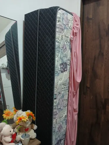 Vendo uma cama box de solteiro nunca foi usada , passo cartao com acréscimo, valor 650