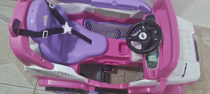 Jeep infantil com pedal e proteções