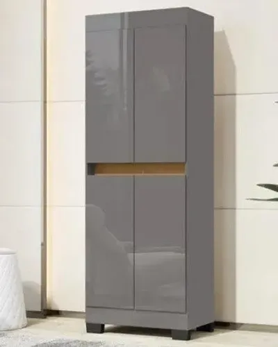 Multiuso com 4 portas