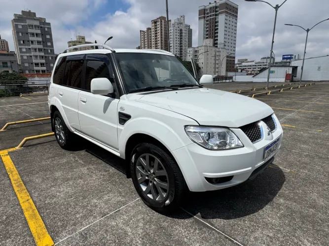Mitsubishi Pajero TR4 2.0 Flex 16V 4X2 Aut. 2013