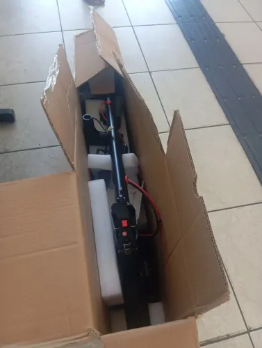 Patinete elétrico modelo scooter