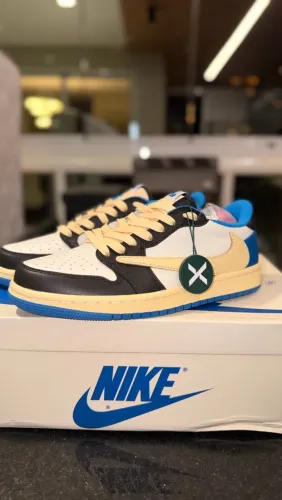 Tênis Air Jordan 1 low aj1