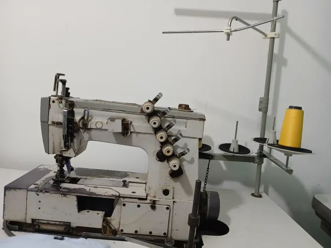 Vendo máquinas  de costuras 