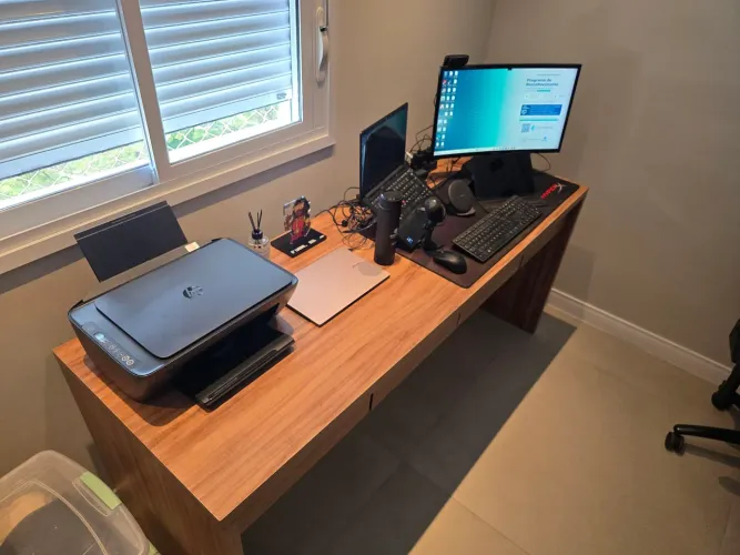 Mesa/Escrivaninha 180x60 | 4 Gavetas | Excelente Estado