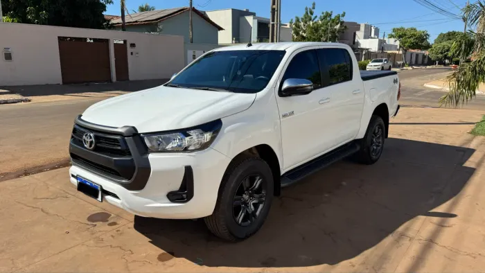 Toyota Hilux CD SR 4X4 2.8 TDI Diesel Aut. 2022