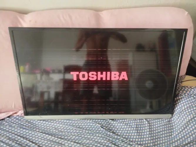 Vendo essa tv com defeito