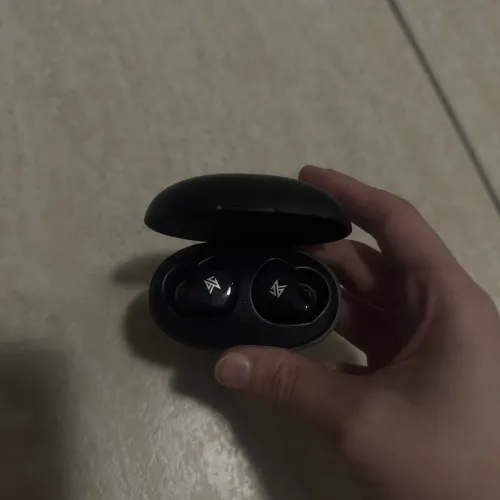 Fones de Ouvido Bluetooth AKG TWS Intra-Auriculares