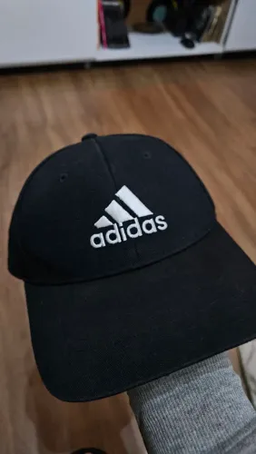Boné Adidas original