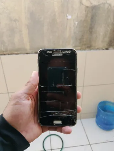 Celular Samsung J7