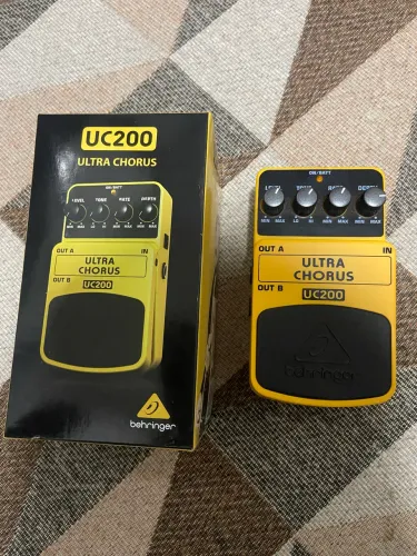 Pedal Chorus! Para vender logo. 