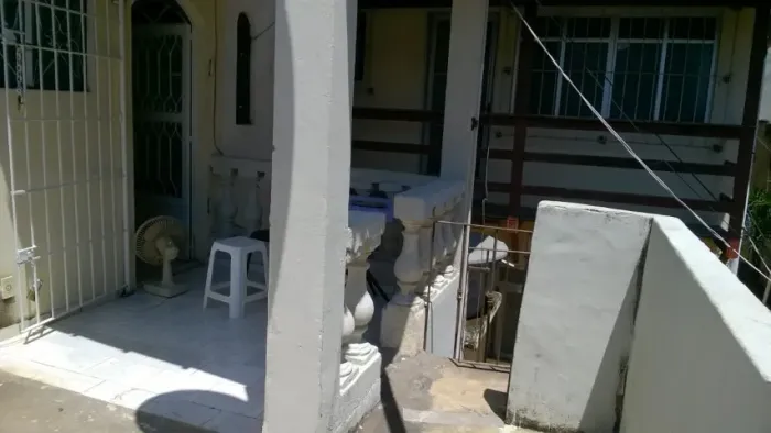 Alugo casa pequena próxima ao centro, perto da praia das tartarugas