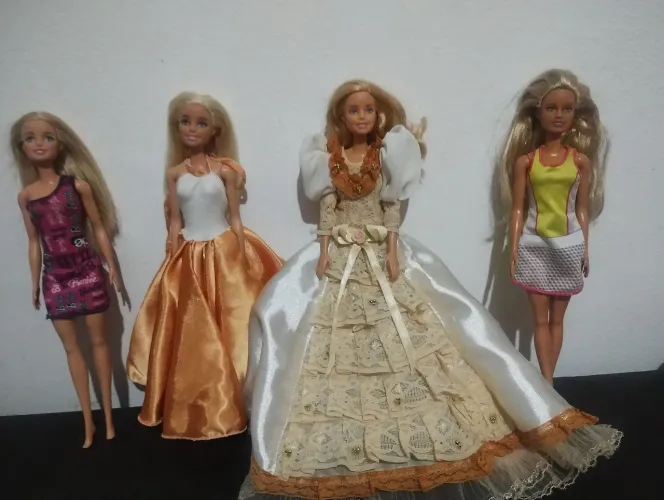 Barbie Mattel 4 unidades 2015