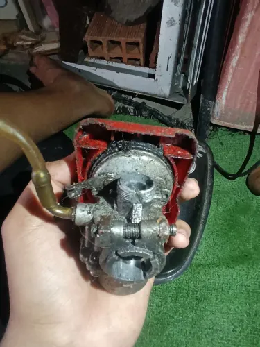 Carburador de motorizada 100cc novo só tá sujo