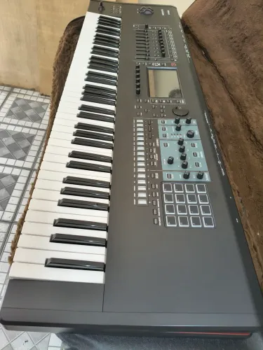 Teclado Roland Fantom 7EX