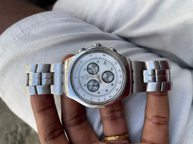Swatch Cara Branca 
