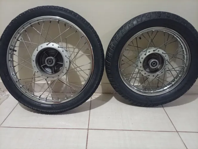 Par de Aros da biz completos.