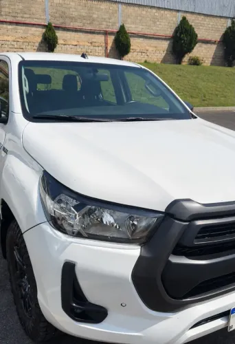 Toyota Hilux CD SR 4X4 2.8 TDI Diesel Aut. 2024