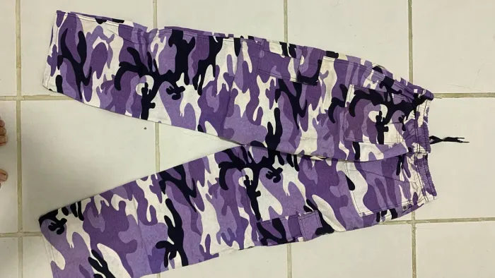 Calça Camuflada Roxa ( Usada apenas uma vez )