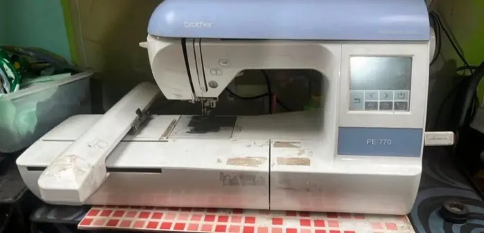Máquina de bordados brother-2.250