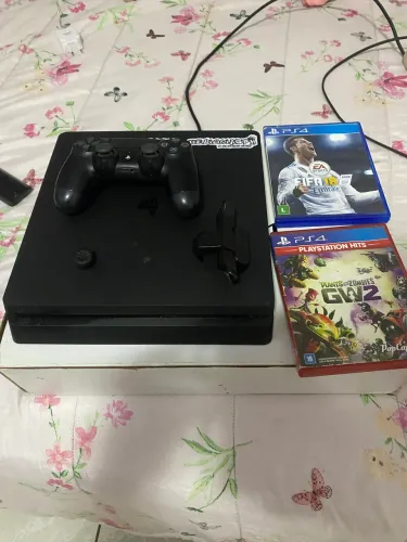 Ps4 slim 1T