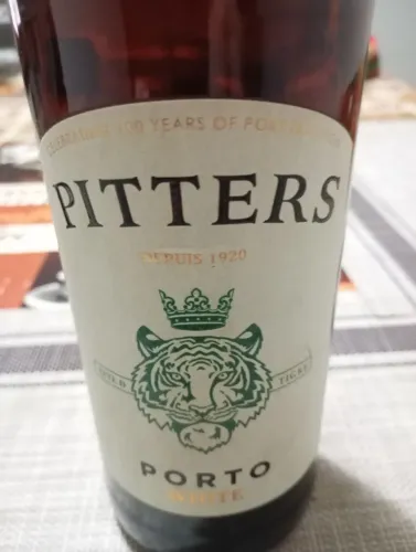 Vinho Pitters licoroso branco doce