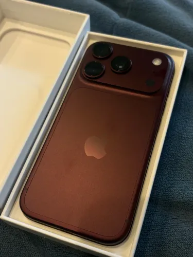 iPhone 18 pro 256 vinho
