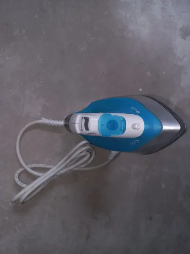 Ferro de passar 220v