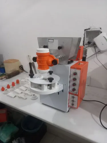 Vende-se equipamentos de fazer salgados + masseira de 5 kg Compacta Print