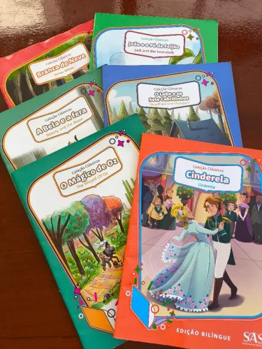 Livros história infantil português/inglês