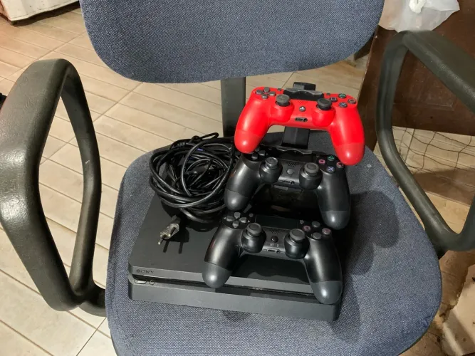 Play 4