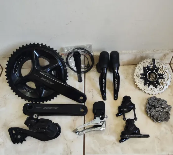 Grupo Shimano 105 DI2 24v