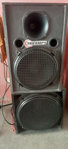 Som montado modulo 1200 novo fonte 120 nova Ti JBL 300 novo sub de 15 800rms médio de 12 
