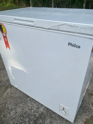 Vendo freezer semi novo