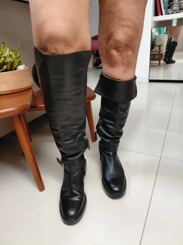 Linda bota cano alto