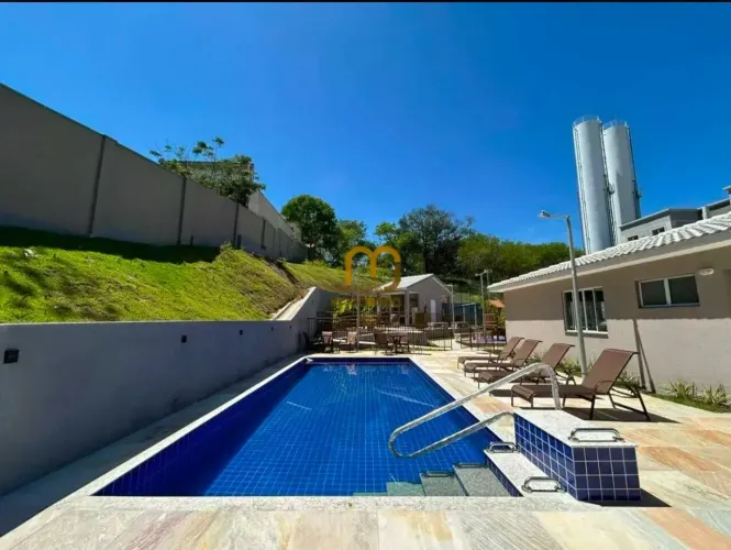 Imóvel para aluguel possui 44 metros quadrados com 2 quartos em Campo Grande - Rio de Jane