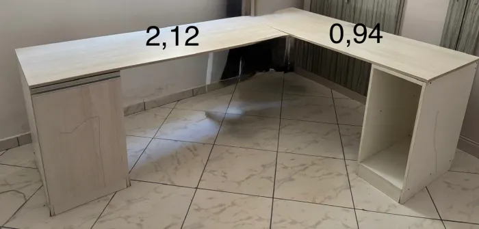 Mesa de escritório em L