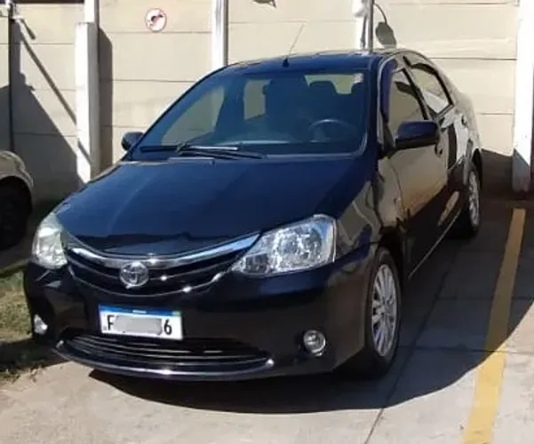 Toyota Etios XLS Sedan 1.5 Flex 16V 4P Mec. 2013