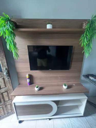 Home novo, recém comprado.