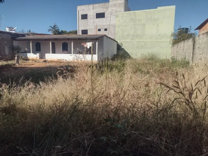 Lote de 1000 metros no Arapoangas, 590.000