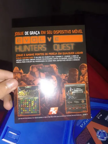 Evol V E para ps4 muito bom usado duas vezes 